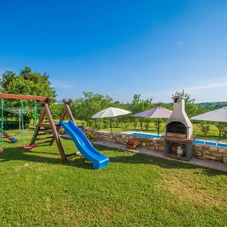 Mendula, A Pet Friendly Rustic Haven Surrounded By Nature