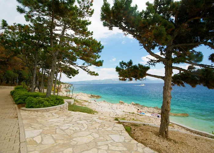 Mendula, A Pet Friendly Rustic Haven Surrounded By Nature *