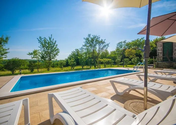 Mendula, A Pet Friendly Rustic Haven Surrounded By Nature Šumber