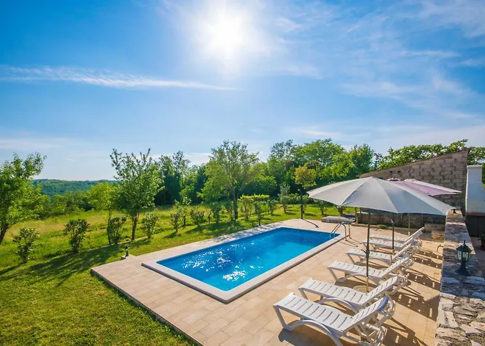 Mendula, A Pet Friendly Rustic Haven Surrounded By Nature *