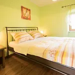 Mendula, A Pet Friendly Rustic Haven Surrounded By Nature Prázdninový dům *