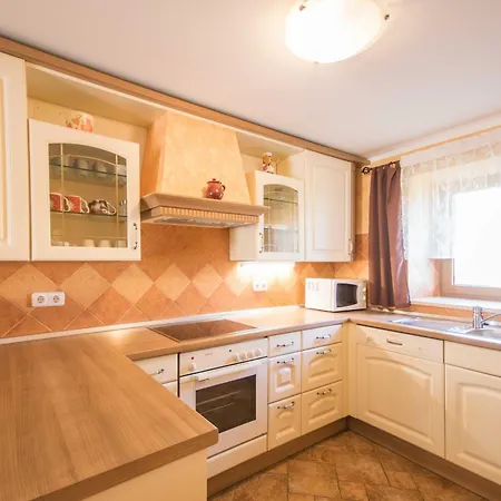 Mendula, A Pet Friendly Rustic Haven Surrounded By Nature Ferienhaus *