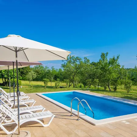 Ferienhaus Mendula, A Pet Friendly Rustic Haven Surrounded By Nature