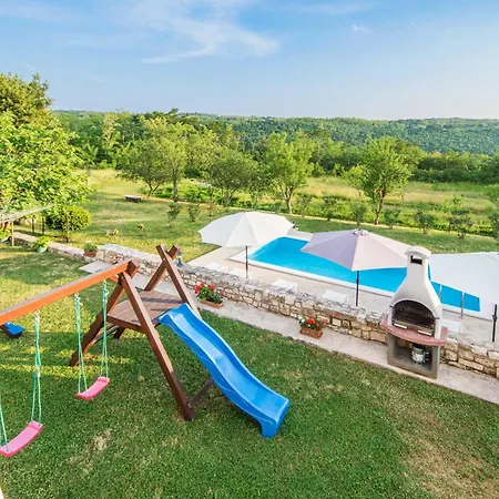 Mendula, A Pet Friendly Rustic Haven Surrounded By Nature Ferienhaus *