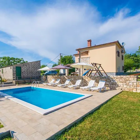 Ferienhaus Mendula, A Pet Friendly Rustic Haven Surrounded By Nature