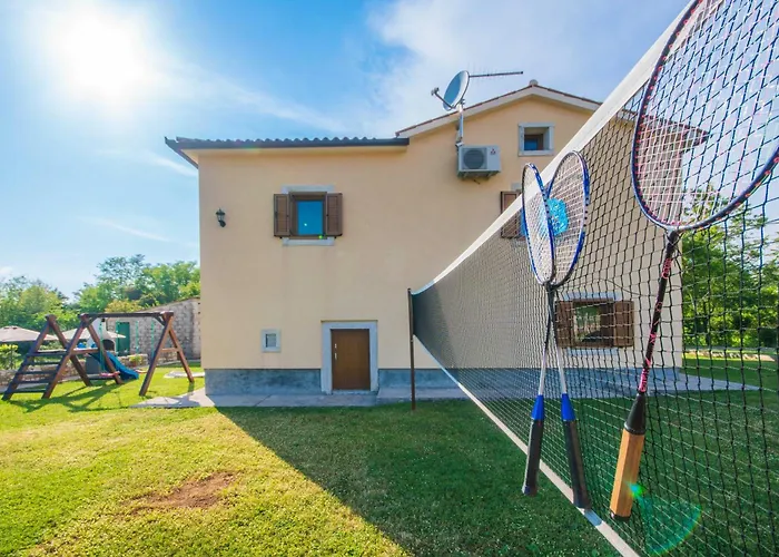 Mendula, A Pet Friendly Rustic Haven Surrounded By Nature *