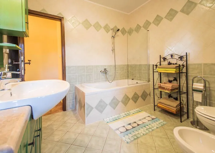 Mendula, A Pet Friendly Rustic Haven Surrounded By Nature Vakantiehuis *