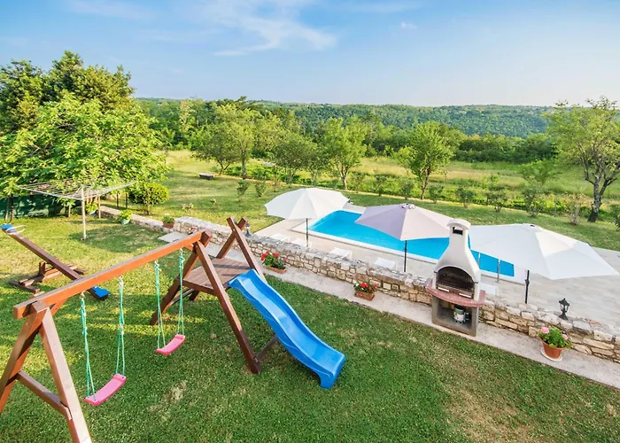 Mendula, A Pet Friendly Rustic Haven Surrounded By Nature Vakantiehuis *