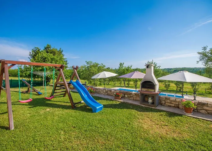 Mendula, A Pet Friendly Rustic Haven Surrounded By Nature