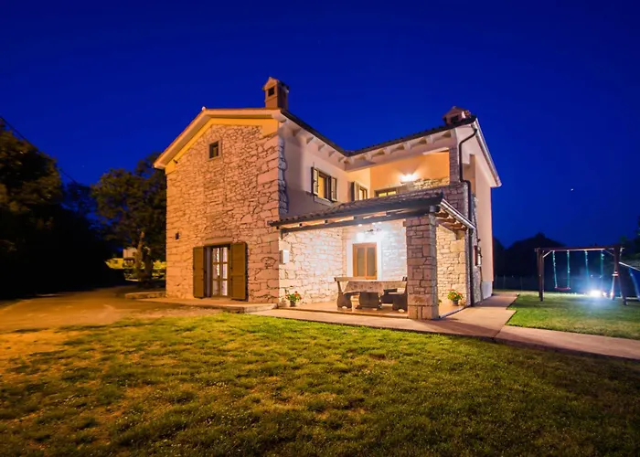 Mendula, A Pet Friendly Rustic Haven Surrounded By Nature